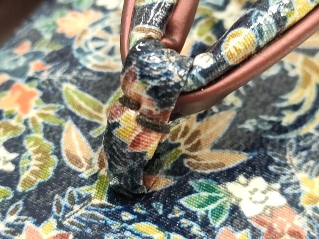 平和屋着物▼和装小物　和装バッグ・草履セット　クラッチバッグ　草花文　源氏車　逸品　未使用　AABI8703ay