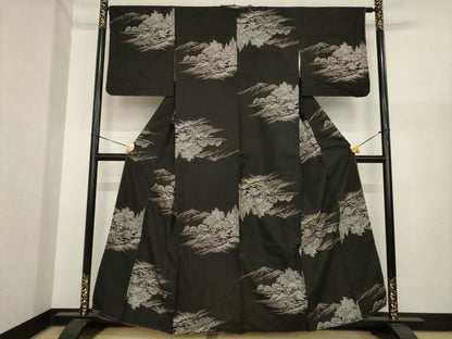 平和屋着物●本場大島紬　カタス9マルキ　総絣　地空き　遠山風景文　黒地　正絹　逸品　AABI8825ck