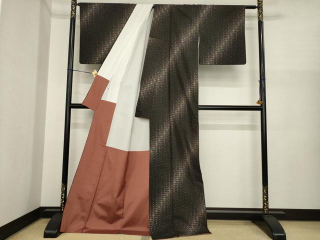 平和屋着物●本場大島紬　カタス9マルキ　幾何学文様　ロング丈　正絹　逸品　AABI8826ck