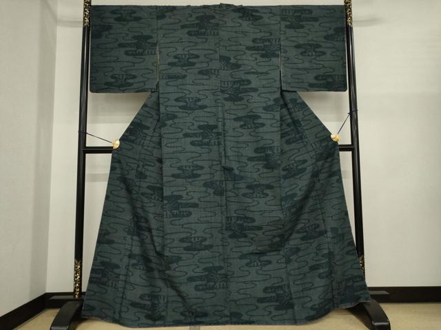 平和屋着物●結城紬　80亀甲　エ霞草花文　正絹　逸品　AABI8833ck