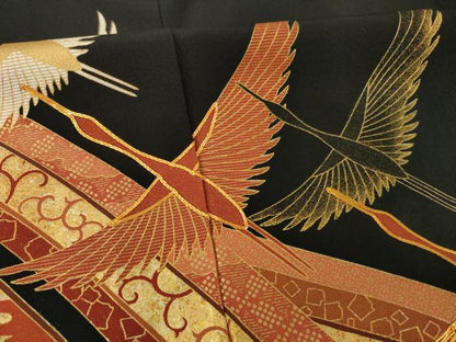 平和屋着物●豪華黒留袖　作家物　駒刺繍　飛鶴吉祥松文　丹後ちりめん　金彩　仮絵羽　正絹　逸品　未使用　AABI8844ck