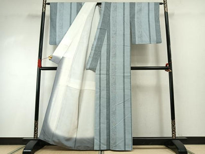平和屋着物●本場結城紬　重要無形文化財　100亀甲　草花間道　正絹　逸品　AABI8890fy