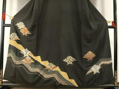 平和屋着物●豪華黒留袖　刺繍　吉祥文　金糸　金彩　正絹　逸品　AABI8900fy
