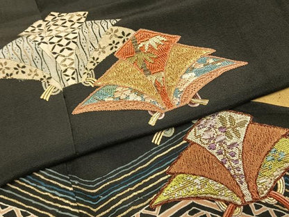 平和屋着物●豪華黒留袖　刺繍　吉祥文　金糸　金彩　正絹　逸品　AABI8900fy
