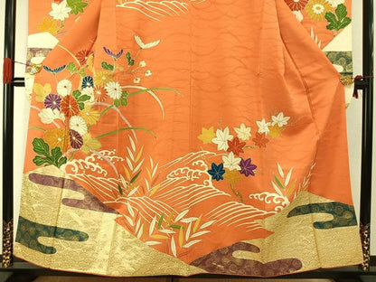 平和屋着物●豪華振袖 駒刺繍 草花文 金彩 正絹 逸品 AABI8941fy