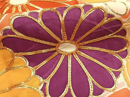 平和屋着物●豪華振袖 駒刺繍 草花文 金彩 正絹 逸品 AABI8941fy