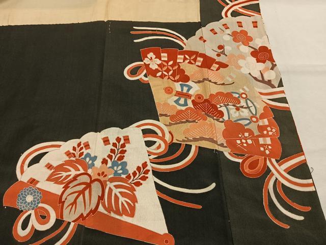 平和屋着物●アンティーク　大正ロマン　黒留袖　駒刺繍　扇面花鳥文　金糸　金彩　正絹　逸品　AABI9026fy