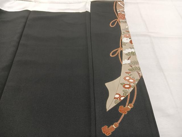 平和屋着物●創業460年・千總　黒留袖　駒刺繍　御所車花鳥文　金彩　正絹　逸品　AABI9027fy