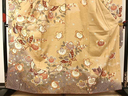平和屋着物●豪華振袖　駒刺繍　花蝶文　暈し染め　金彩　正絹　逸品　AABI9054fy