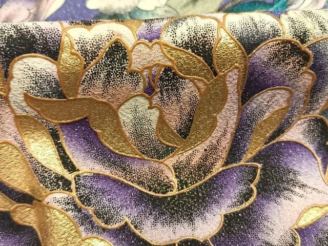 平和屋着物●豪華振袖　草花文　暈し染め　金銀彩　銀通し地　正絹　逸品　AABI9058fy