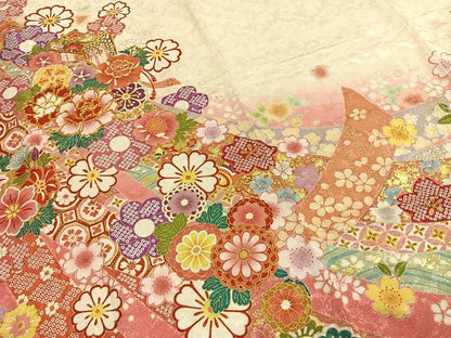 平和屋着物●豪華振袖　駒刺繍　御所車花文　暈し染め　金彩　京都きもの友禅扱い　正絹　逸品　AABI9092fy