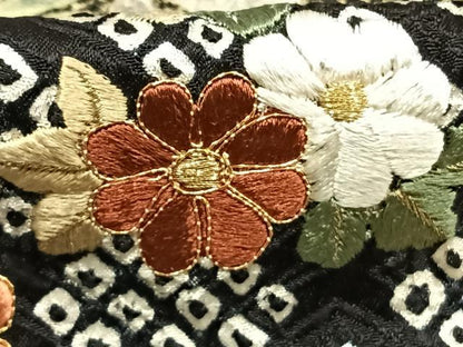 平和屋着物●訪問着　駒刺繍　絞り　草花文　黒地　金糸　金彩　正絹　逸品　未使用　AABI9198fy