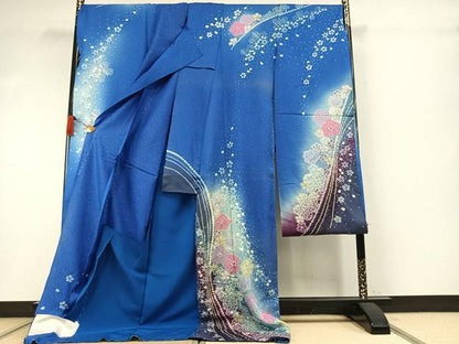 平和屋着物●豪華振袖　舞花文　暈し染め　金彩　金通し地　仮絵羽　逸品　未使用　AABI9213fy