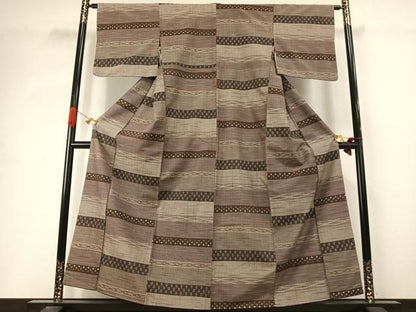 平和屋着物●上質な紬　横段文　小田急百貨店・健勝苑扱い　正絹　逸品　未使用　AABI9273fy