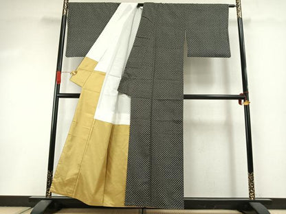 平和屋着物●ファッションデザイナー　稲葉賀恵　小紋　紬地　幾何学文様　正絹　逸品　AABI9312fy