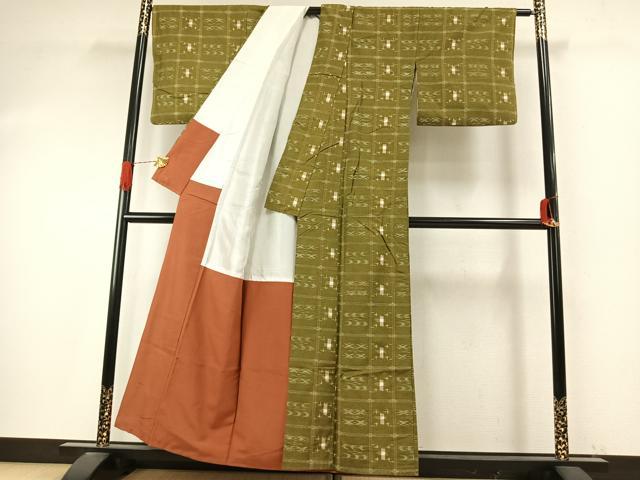 平和屋着物●上質な紬　琉球絣文様　正絹　逸品　AABI9328fy