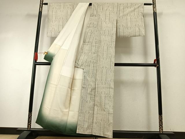 平和屋着物●本場大島紬　白大島　カタス7マルキ　幾何学文様　三越扱い　正絹　逸品　AABI9332fy