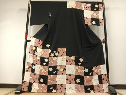 平和屋着物●訪問着　駒刺繍　市松桜文様　黒地　金彩　西武百貨店扱い　正絹　逸品　未使用　AABI9345fy