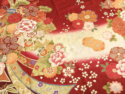 平和屋着物●豪華振袖　駒刺繍　絞り　草花文　暈し染め　金銀彩　京都きもの友禅扱い　正絹　逸品　AABI9368fy