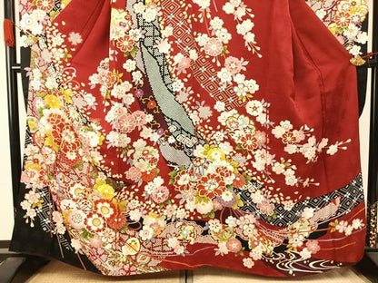 平和屋着物●豪華振袖　駒刺繍　草花文　金彩　京都きもの友禅扱い　正絹　逸品　AABI9399fy