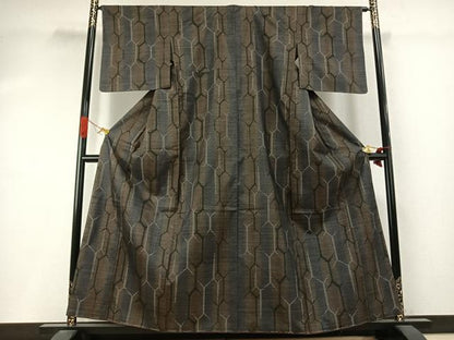 平和屋着物●本場大島紬　カタス7マルキ　亀甲文　正絹　逸品　未使用　AABI9413fy
