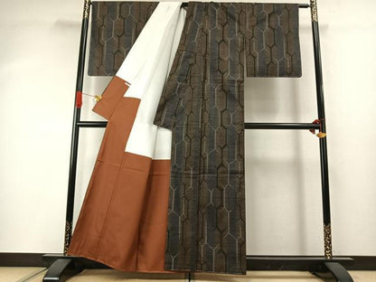 平和屋着物●本場大島紬　カタス7マルキ　亀甲文　正絹　逸品　未使用　AABI9413fy