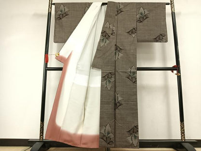 平和屋着物●本場大島紬　カタス9マルキ　舞蝶文　正絹　逸品　AABI9423fy
