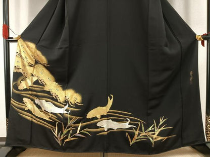 平和屋着物●豪華黒留袖　作家物　鯉　枝松文　金銀彩　正絹　逸品　未使用　AABI9440fy
