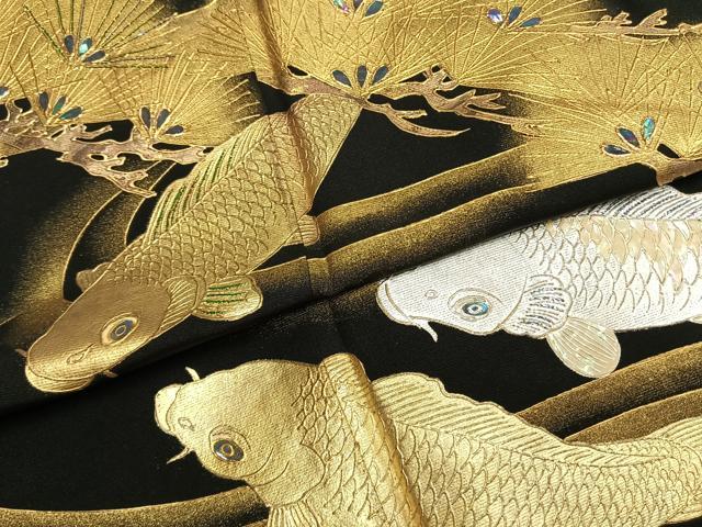平和屋着物●豪華黒留袖　作家物　鯉　枝松文　金銀彩　正絹　逸品　未使用　AABI9440fy