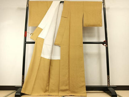 平和屋着物●上質な色無地　墨流し地紋　芥子色　正絹　逸品　未使用　AABI9447fy