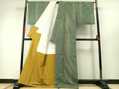 平和屋着物●石川県指定無形文化財　牛首紬　白山工房　手織り　変わり縞　正絹　逸品　AABI9476fy