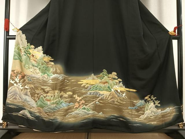 平和屋着物●創業460年・千總　黒留袖　駒刺繍　風景文　暈し染め　金彩　三越扱い　正絹　逸品　AABI9477fy