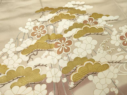 平和屋着物●創業460年・千總　色留袖　駒刺繍　松竹梅流水文　金彩　正絹　逸品　AABI9652ck