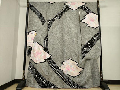 平和屋着物●豪華振袖　総絞り　刺繍　松皮菱花文　黒地　銀糸　やまと誂製　正絹　逸品　AABI9662ck