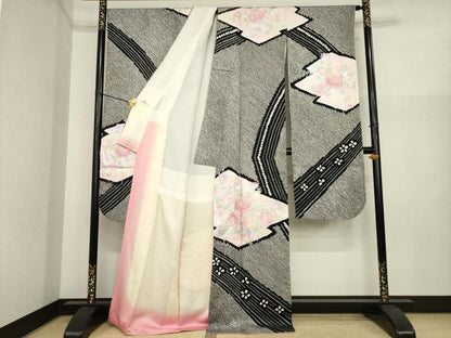 平和屋着物●豪華振袖　総絞り　刺繍　松皮菱花文　黒地　銀糸　やまと誂製　正絹　逸品　AABI9662ck