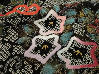 平和屋着物●豪華振袖　総絞り　立波花文　黒地　金彩　正絹　逸品　AABI9665ck