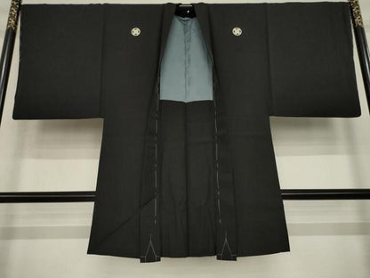 平和屋着物●男性　黒紋付・羽織セット　正絹　逸品　AABI9684ck