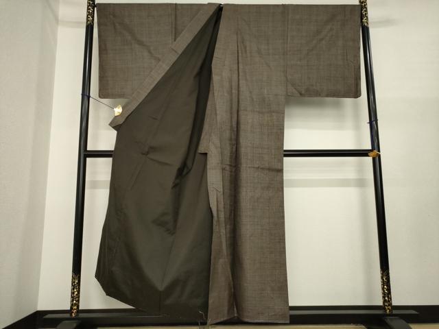 平和屋着物●男性　本場大島紬　アンサンブル　100亀甲　総詰め　吉富絹織物謹製　証紙付き　正絹　逸品　未使用　AABI9712ck