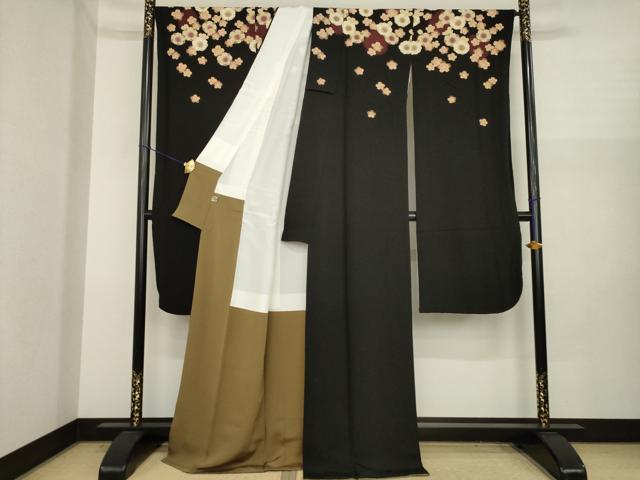 平和屋着物●こむさでもーど・COMME CA DU MODE　振袖　舞桜　黒地　正絹　逸品　AABI9718ck