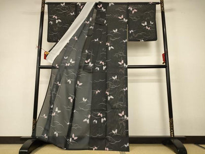 平和屋着物＊夏物 小紋 絽 芝花蝶文 黒地 洗える着物 AABI9885jd