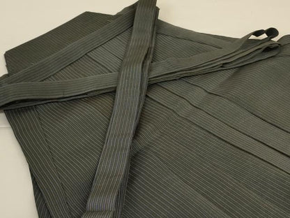 平和屋着物＊夏物　男性　行灯袴　縦絽　縞　正絹　逸品　AABI9970jd