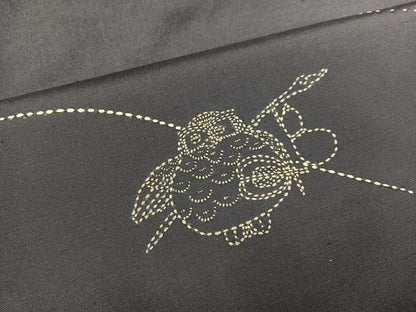 平和屋着物●訪問着 作家物 紬地 刺繍 刺し子 フクロウ 梟 正絹 逸品 AABJ0003ph