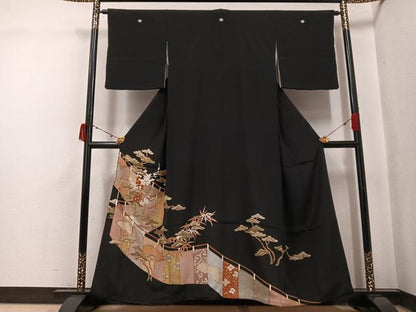 平和屋着物●豪華黒留袖 駒刺繍 松竹梅 金彩 西武百貨店扱い 正絹 逸品 AABJ0004ph