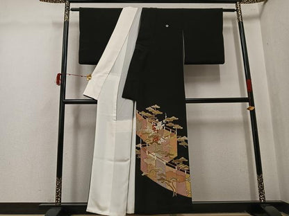 平和屋着物●豪華黒留袖 駒刺繍 松竹梅 金彩 西武百貨店扱い 正絹 逸品 AABJ0004ph