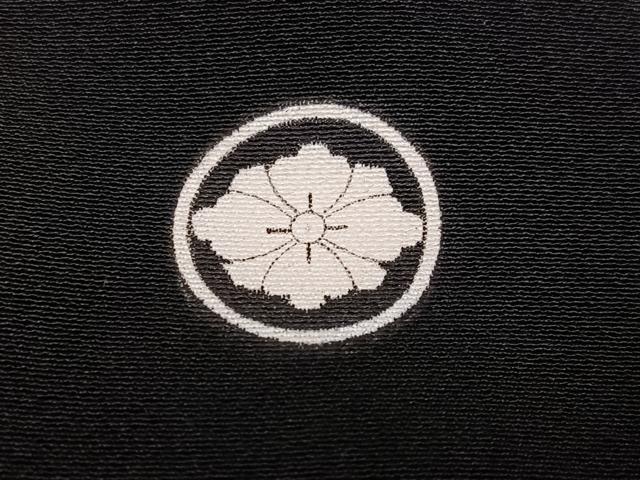平和屋着物●国際的伝統工芸作家 十二代・藤林徳扇 苑寿 黒留袖 駒刺繍 群れ鶴文 金銀糸 正絹 逸品 未使用 AABJ0012ph