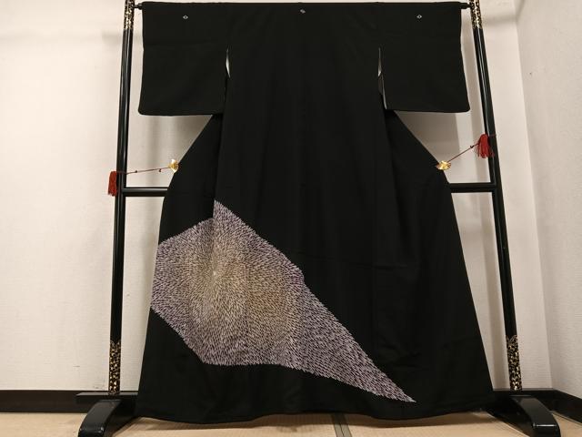 平和屋着物●豪華黒留袖 刺繍 舞花文 正絹 逸品 AABJ0018ph