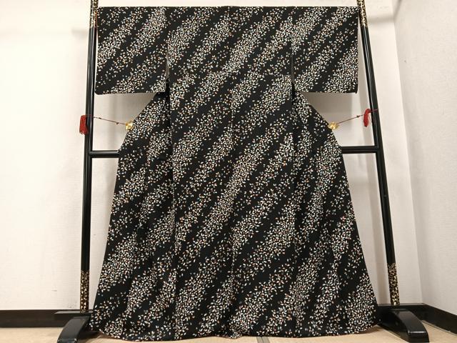 平和屋着物●上質な小紋 夜桜 黒地 金彩 三越扱い 正絹 逸品 AABJ0027ph