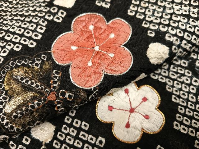 平和屋着物●訪問着　駒刺繍　絞り　枝梅　黒地　金銀彩　正絹　逸品　AABJ0033ph