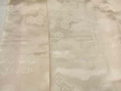 平和屋着物●豪華振袖　色無地　亀甲花地紋　練色　正絹　逸品　AABJ0045ph