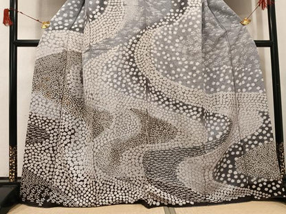 平和屋着物●訪問着 中国三大刺繍 相良刺繍 絞り 花尽くし 銀通し地 正絹 逸品 AABJ0065ph